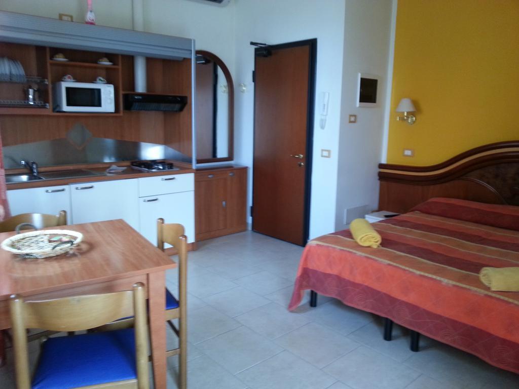 Residence La Villetta リミニ エクステリア 写真